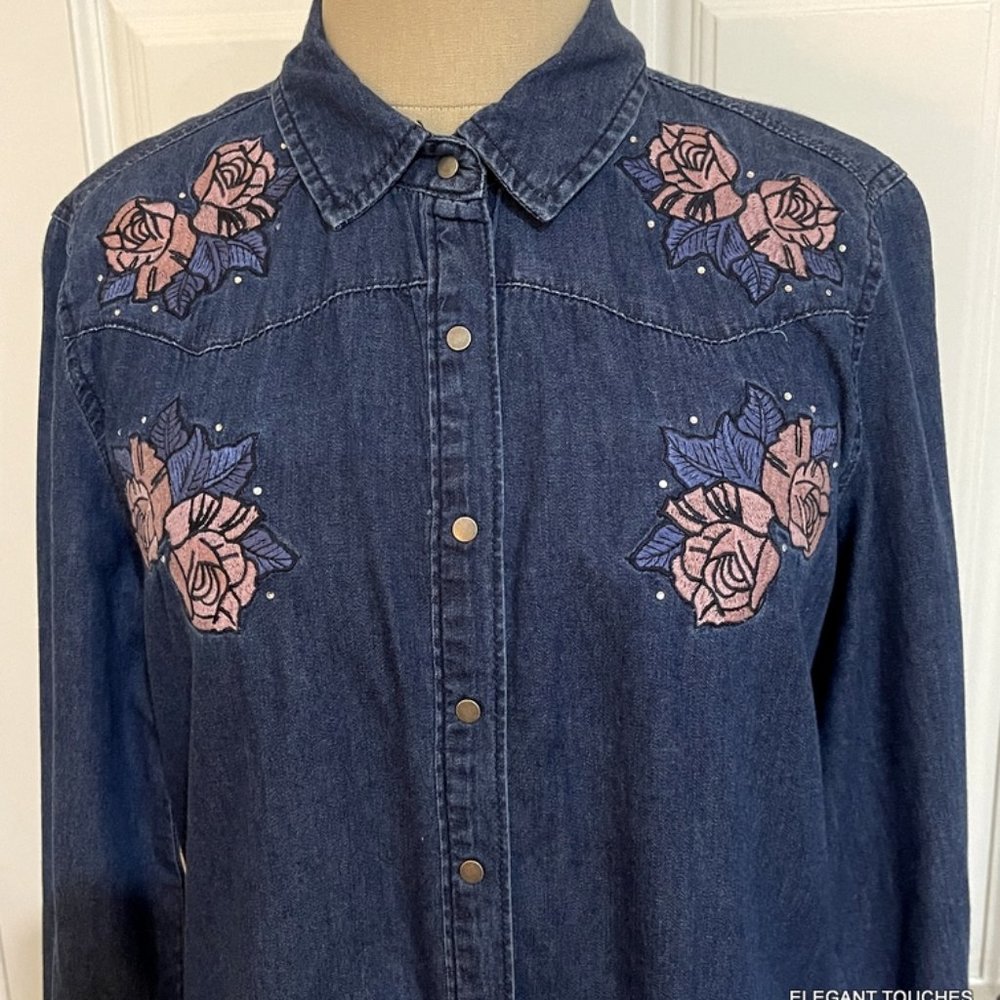 Buffalo by David Bitton Embroidered Flowers Down Top S Shirt Snap Front L/S